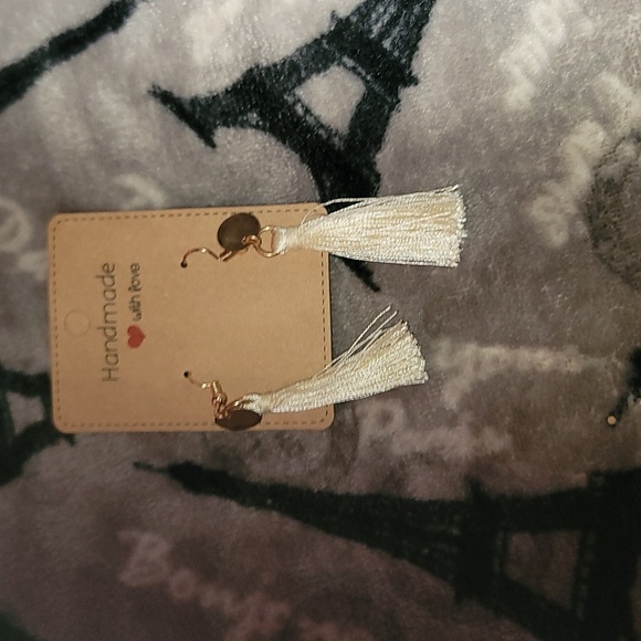 Earrings - Picture 4 of 6